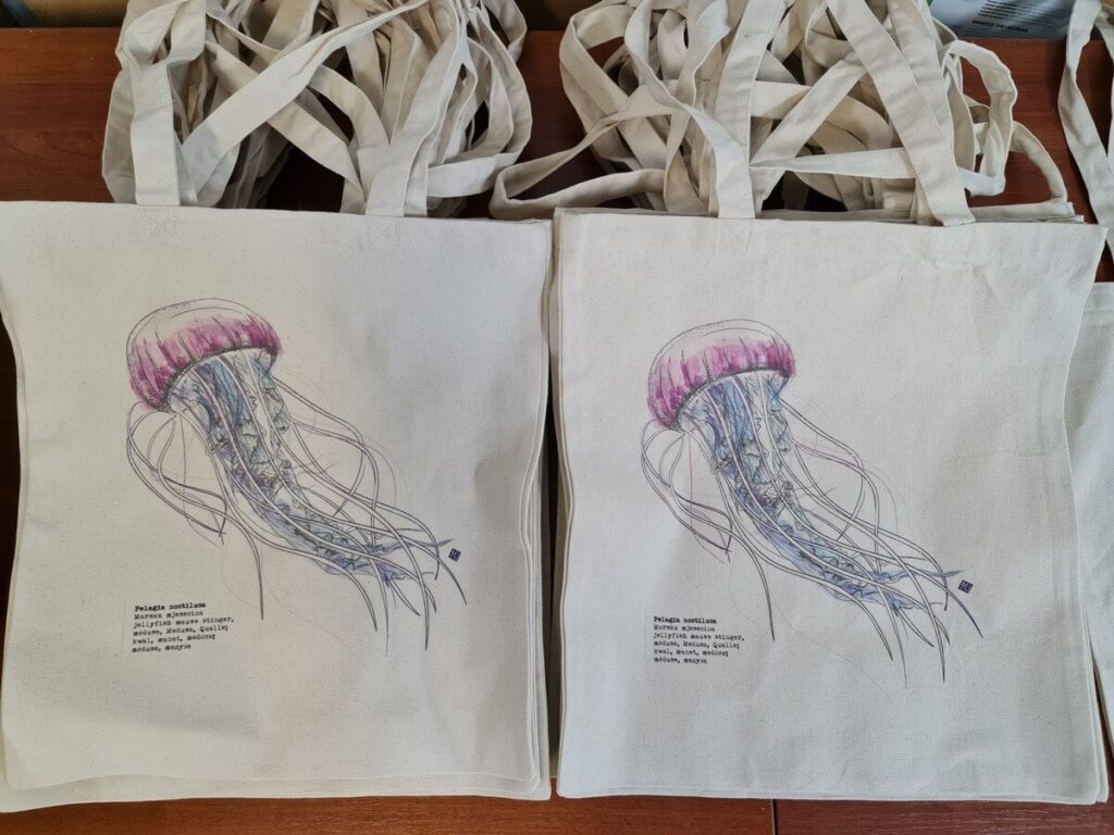 Full-colour print on thick 100% cotton natural tote bags