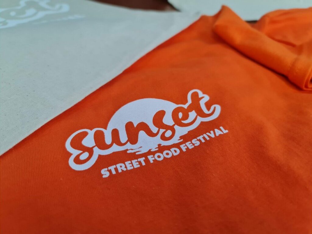 Close-up - small single-colour screen print on the chest